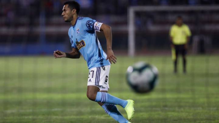 El centrocampista se despidió del equipo en el que ha jugado durante 15 años y cumplirá los 40 en febrero, cuando ya juegue para otro conjunto.