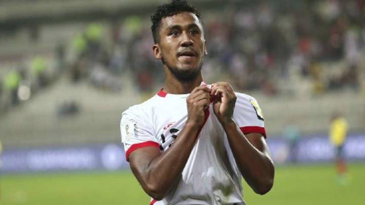 El mediocentro peruano apenas cuenta en el Feyenoord y su salida en este mercado invernal europeo es muy posible. El xeneize lo sigue de cerca.