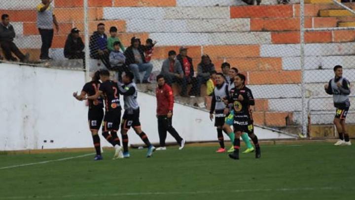 El equipo dirigido por Ameli logró una contundente goleada ante Cienciano para instalarse en lo más alto de la tabla, al menos de manera provisional.