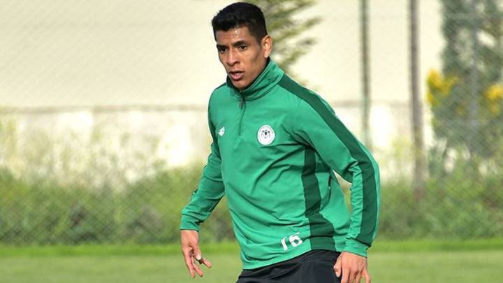 Paolo Hurtado se lesiona en el regreso del fútbol en Turquía