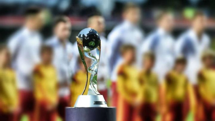 La FIFA ha informado este jueves de que a consecuencia de la pandemia de coronavirus, su Bureau del Consejo ha decidido cancelar la edición de 2021.