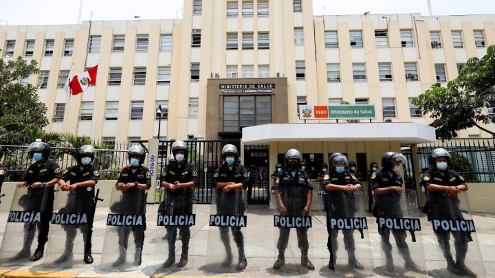 Cuarentena total: Razones por las que el gobierno sigue descartando esta medida