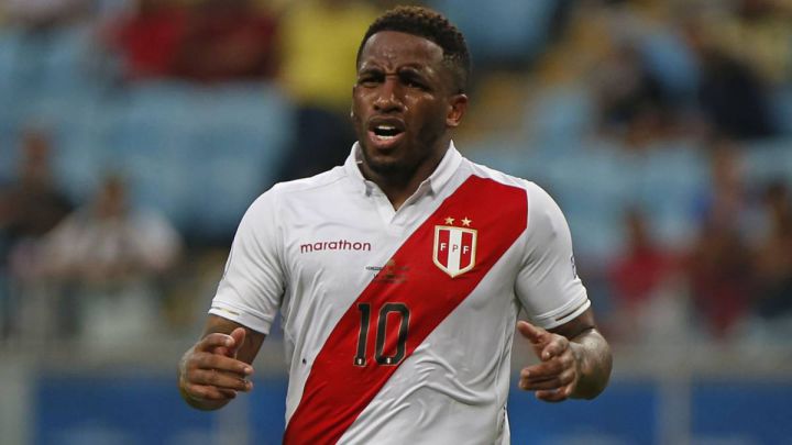 "Hemos mantenido contactos con el entorno de Farfán"