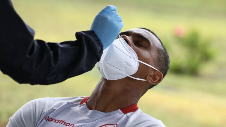 La Liga 1 arriesga la salud de futbolistas y trabajadores