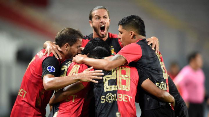 Melgar avanza en la Copa