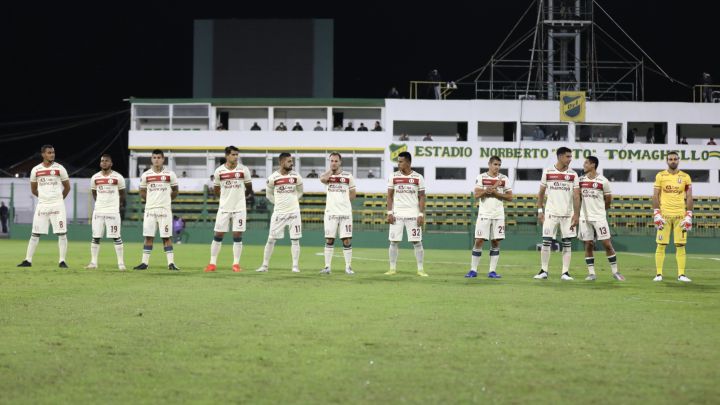 1x1 de Universitario: Carvallo no logró salvar la goleada