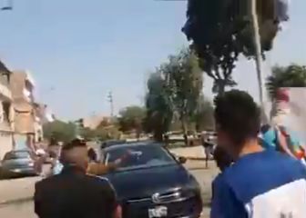 Hinchas de Cristal recriminan a Corozo en su llegada a La Florida