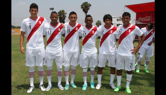 Perú Sub-20 del 2013. Edison y Raziel, los últimos de la derecha.