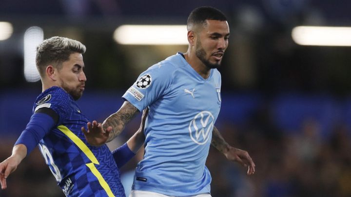 Amargo debut como titular de Sergio Peña en UCL
