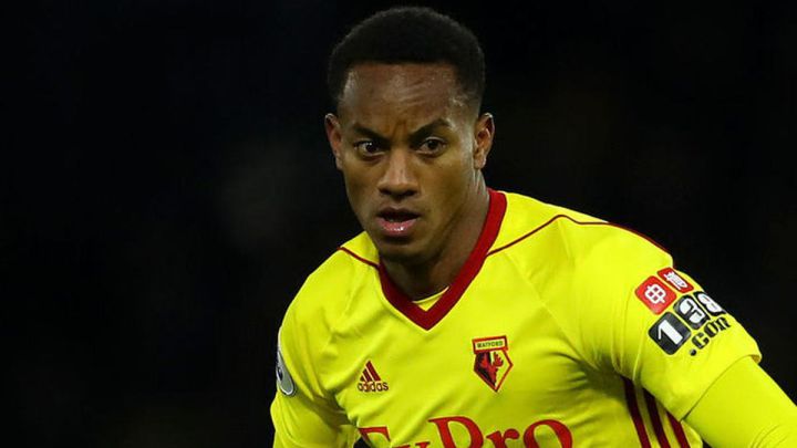 Rodrigo Vilca es el actual y único jugador que juega en una de las tres primeras categorías del fútbol inglés. Su antecesor fue André Carrillo con el Watford.