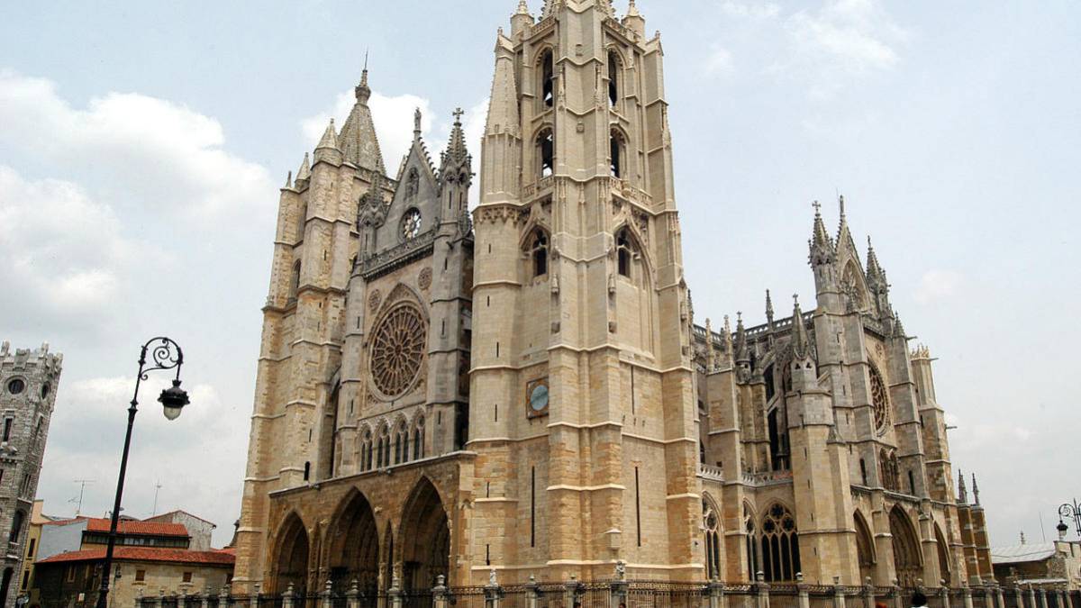 León