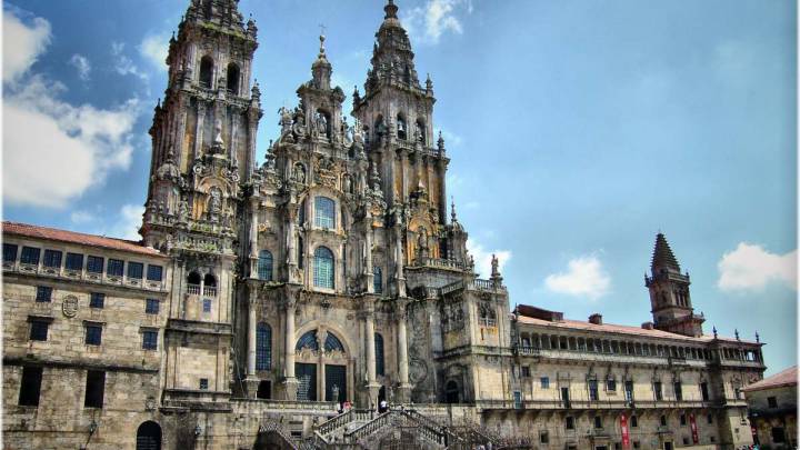 hoteles en santiago cerca de la catedral