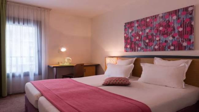 El Hotel Paris Louise Blanc