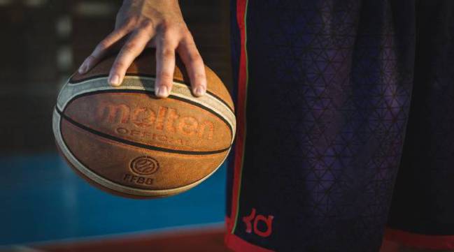 Pelota de baloncesto.