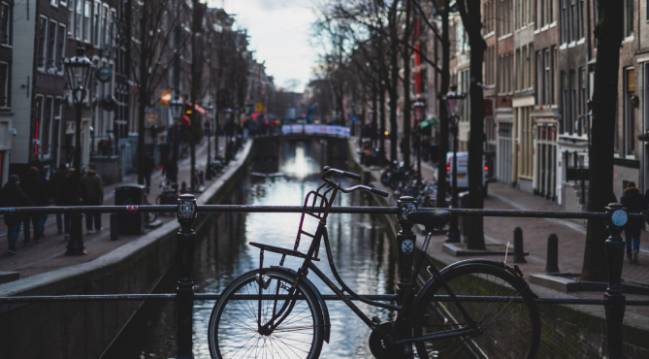 Amsterdam vuelo y hotel