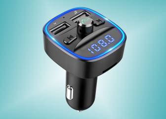 Este transmisor FM para coche convierte tu radio en un sistema Bluetooth y manos libres