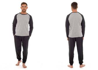 Este pijama para hombre es fresco, elegante y superventas en Amazon