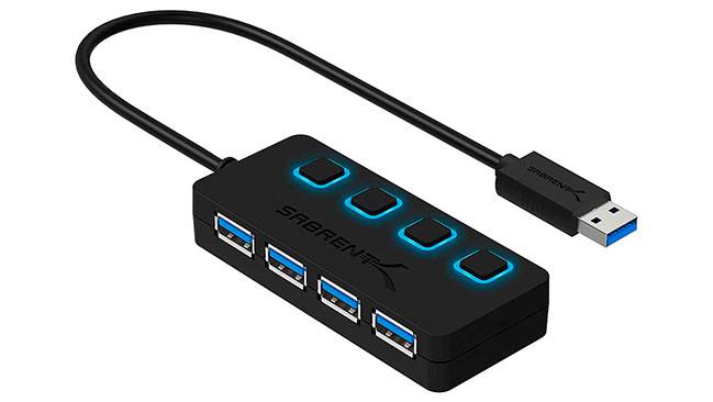 hub USB de cuatro puertos Sabrent