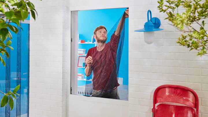 Protege tu casa frente a todo tipo de insectos con la mosquitera más vendida en Amazon