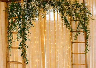 Cortina de luces de Navidad: la última moda para decorar la casa en estas fiestas