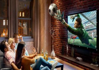 Monta una sala de cine en casa barata con estos 10 dispositivos e ideas