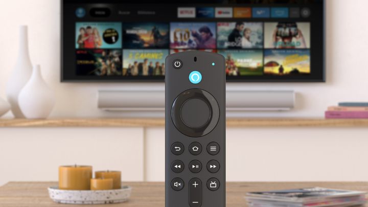 Fire TV Stick 2021: el dispositivo con Alexa que convierte tu televisor en un 'smart TV'