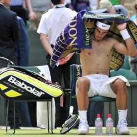 Nadal no sufre una fractura en su pie, según su tío Toni Nadal no sufre una fractura en su pie, según su tío Toni