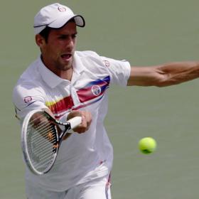 Novak Djokovic mantiene las distancias con Rafa Nadal Novak Djokovic mantiene las distancias con Rafa Nadal