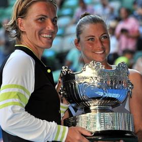 Kuznetsova y Zvonareva ganan el título del dobles Kuznetsova y Zvonareva ganan el título del dobles