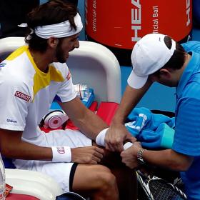 Feliciano López se retira ante el francés Jo-Wilfried Tsonga Feliciano López se retira ante el francés Jo-Wilfried Tsonga