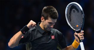Djokovic gana ante Federer su segunda Copa de Maestros