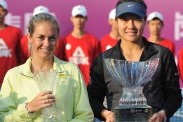 Na Li conquistó en su país, su séptimo título WTA Na Li conquistó en su país, su séptimo título WTA