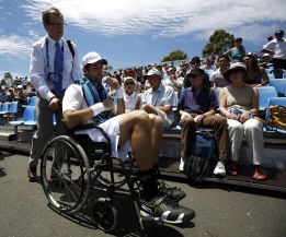 Berdych supera a Rufin y Baker vuelve a retirarse por lesión Berdych supera a Rufin y Baker vuelve a retirarse por lesión