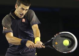 Djokovic apabulla a Harrison y apunta al checo Stepanek Djokovic apabulla a Harrison y apunta al checo Stepanek