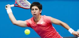 Svetlana Kuznetsova deja fuera del torneo a Carla Suárez Svetlana Kuznetsova deja fuera del torneo a Carla Suárez