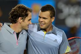 Federer sufre para ganar a Tsonga y se medirá a Murray Federer sufre para ganar a Tsonga y se medirá a Murray