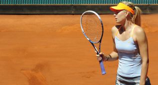 Sharapova se retira y Serena pasa por encima de Carla Suárez