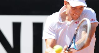 Remontada insólita de Berdych, que echa a Djokovic de Roma