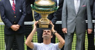 Federer y Murray avisan para Wimbledon en Halle y Queens