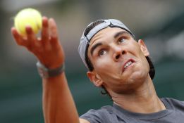 Nadal, forzado a debutar hoy y fuera de la Central