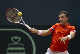 Bautista aplastó a Dutra Silva y Andújar perdió una bola de 0-2