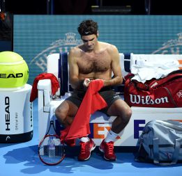Roger Federer y Wawrinka, en pleno choque de trenes en Suiza