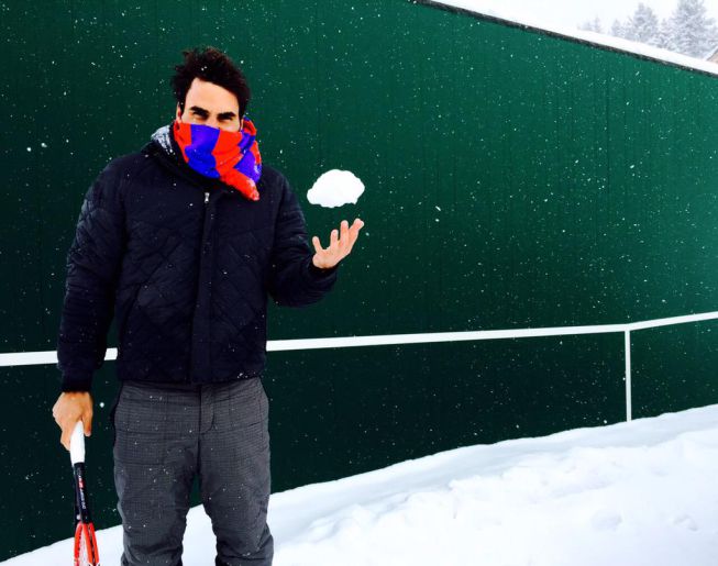 Federer practica el tenis-hielo