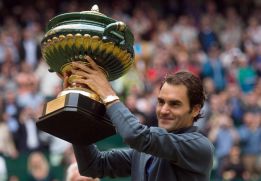 Federer es el amo de Halle