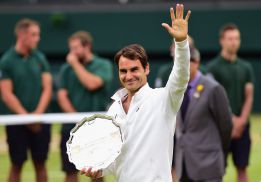Federer: "Novak jugó a lo
grande, sólido como una roca"