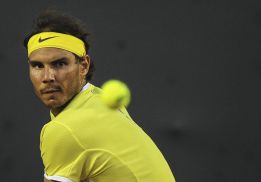 Nadal vence a trompicones a Almagro y ahora, Dolgopolov