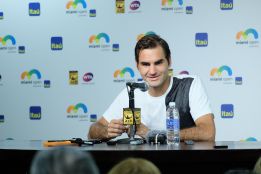 Roger Federer causa baja por gastroenteritis en Miami