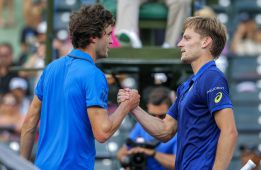 Goffin, en semifinales tras derrotar a Gilles Simon