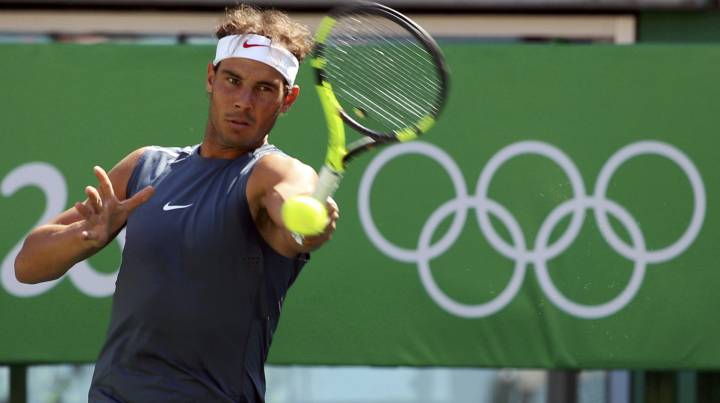 Rafa Nadal inicia su maratón de tres cuadros en 8 días