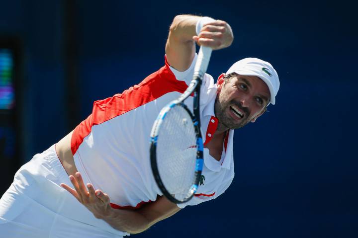 Ramos gana en cinco sets y Almagro, por la vía rápida